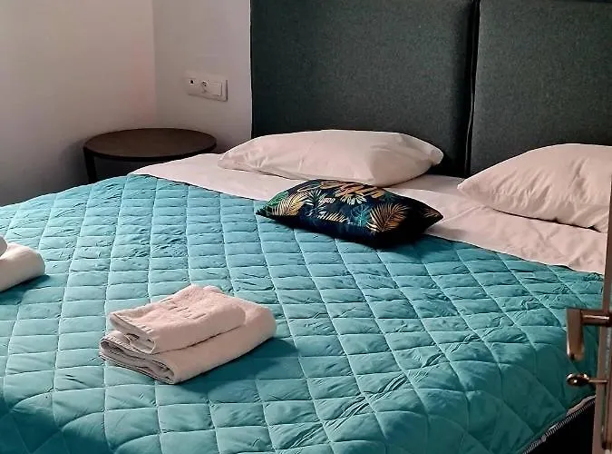 Rhodes Comfort Luxury